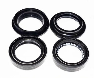 Gufero a prachovka 33x43x10,5