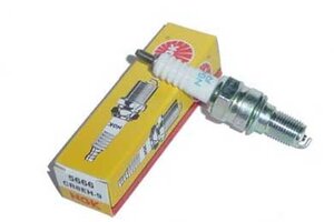 Zapalovací svíčka NGK CR8EH9 Zapalovací svíčka NGK CR8EH9